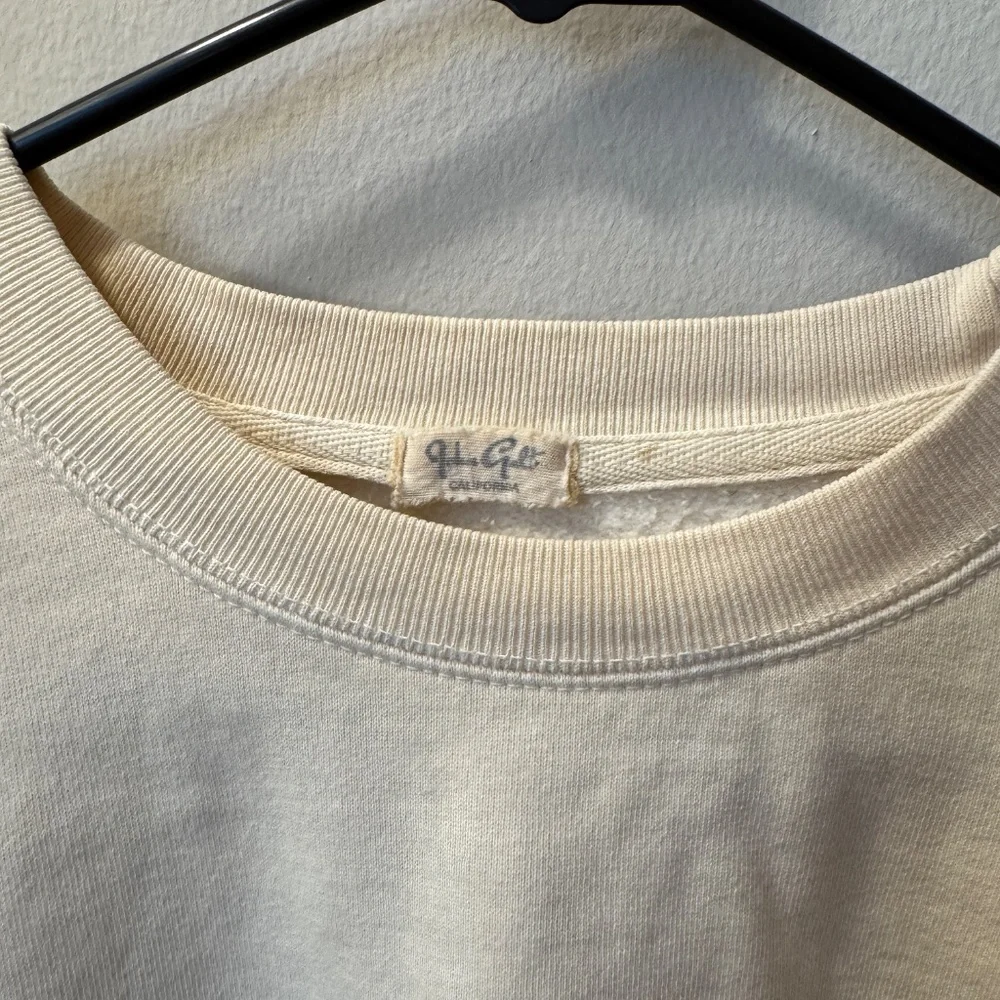 Brandy Melville Crewneck - Picture 2 of 5